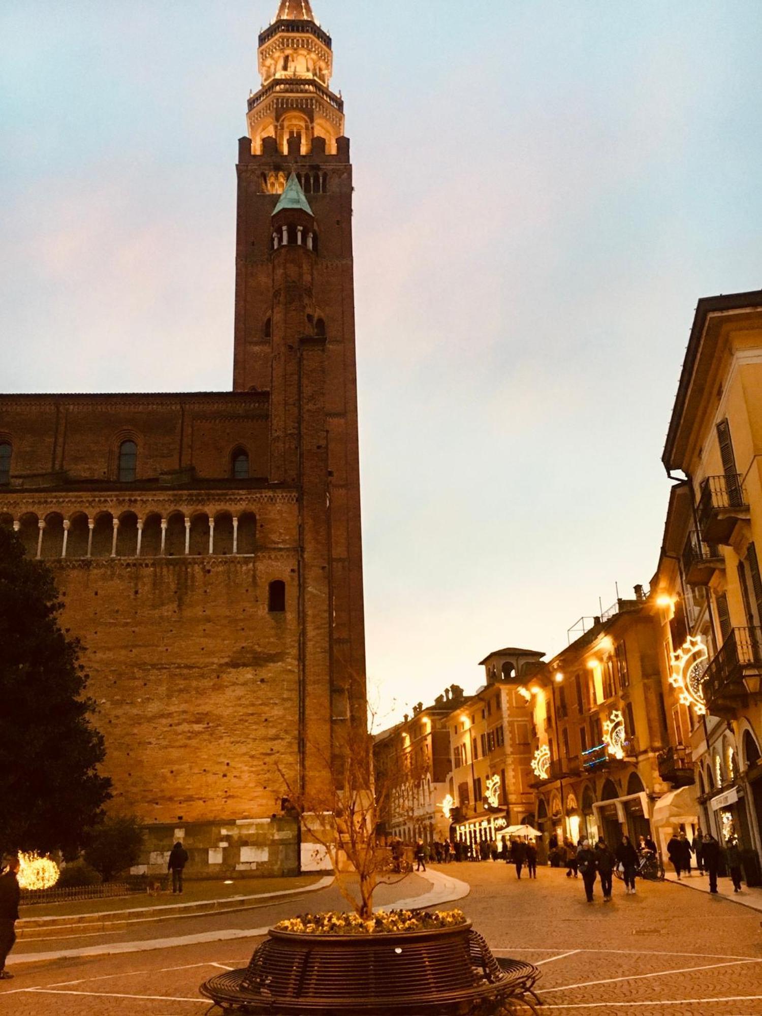 Casa Di Zelda Lägenhet Cremona Exteriör bild